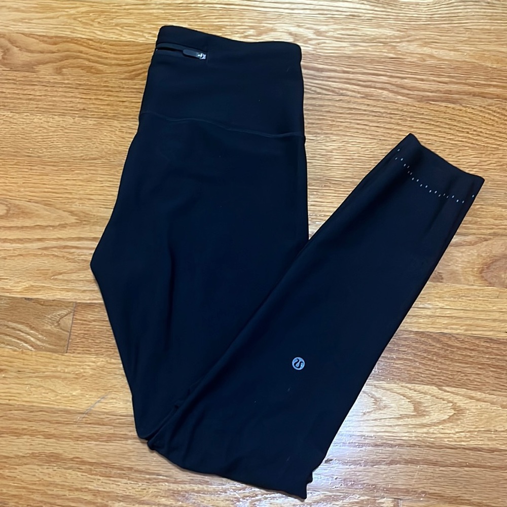 Black lululemon leggings